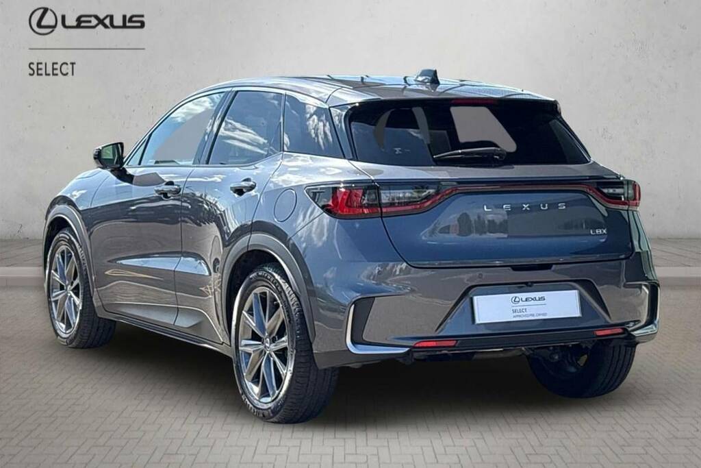 Lexus LBX 1.5 Takumi E-cvt Awd Grey #4