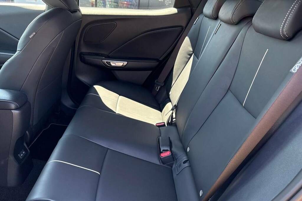 Lexus LBX 1.5 Vvt-ie Premium Plus Suv Hybrid E-cv Grey #15