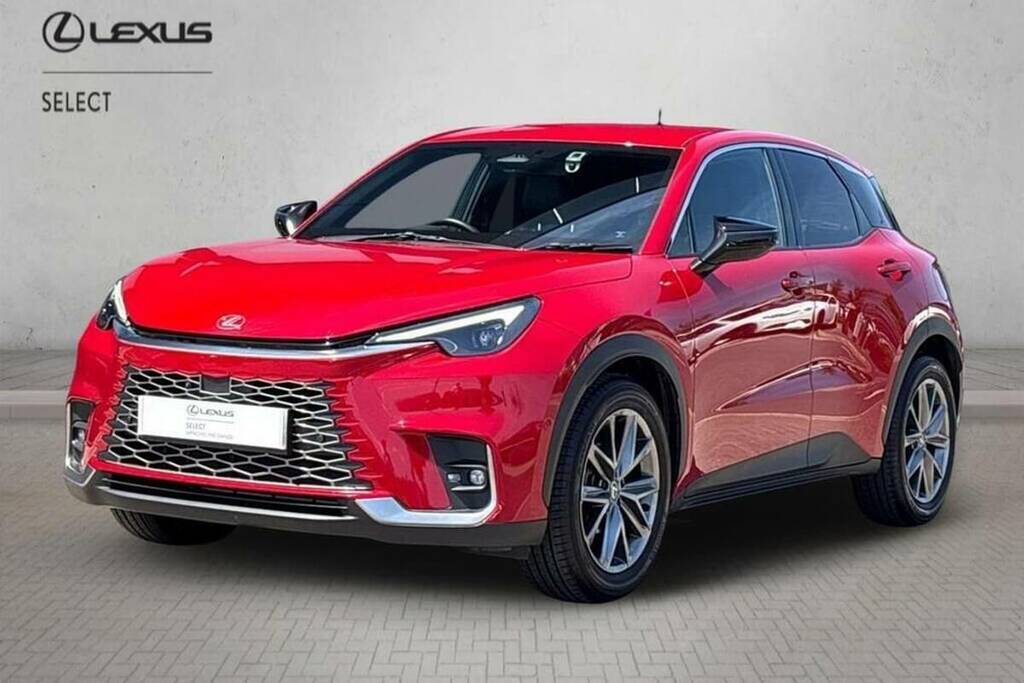 Lexus LBX 1.5 Takumi E-cvt Red #3