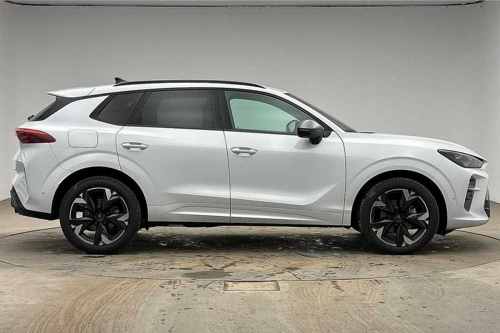 Cupra Terramar 1.5 Etsi 150 V2 Dsg White #4