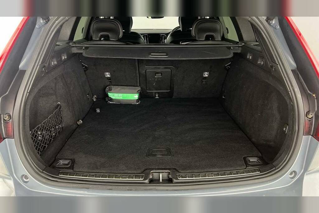 Volvo V60 2.0 B3p R Design 7 Speed Grey #5