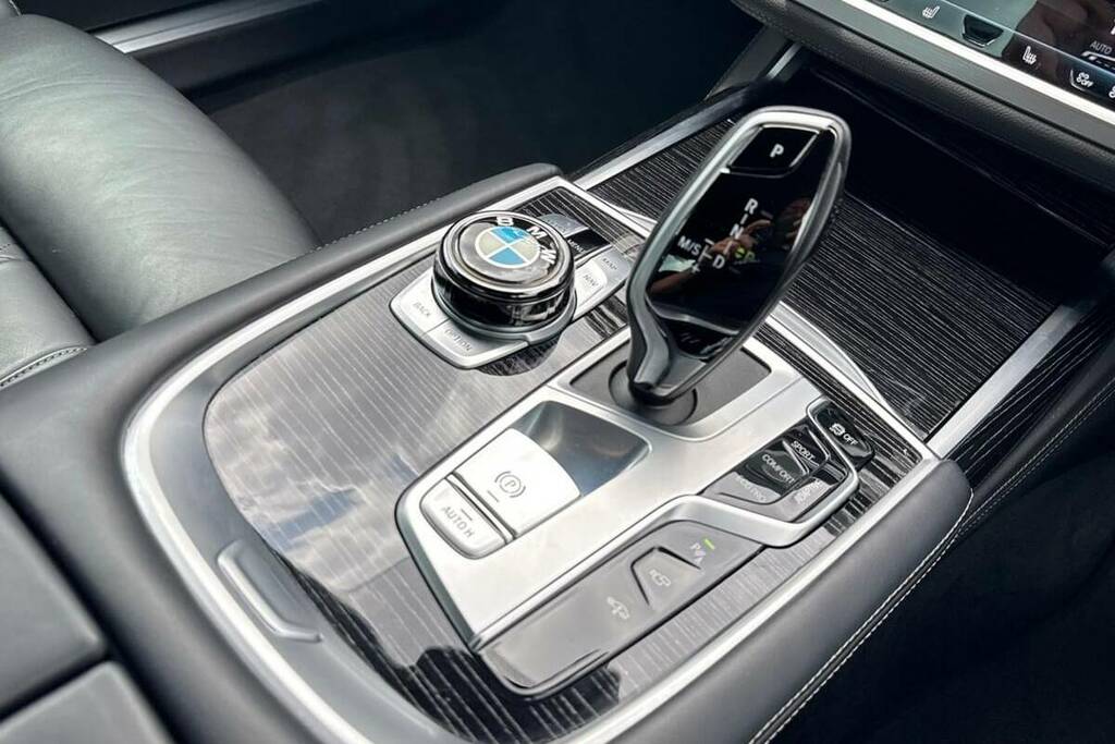 BMW 7 Series 730D Mht M Sport Black #10