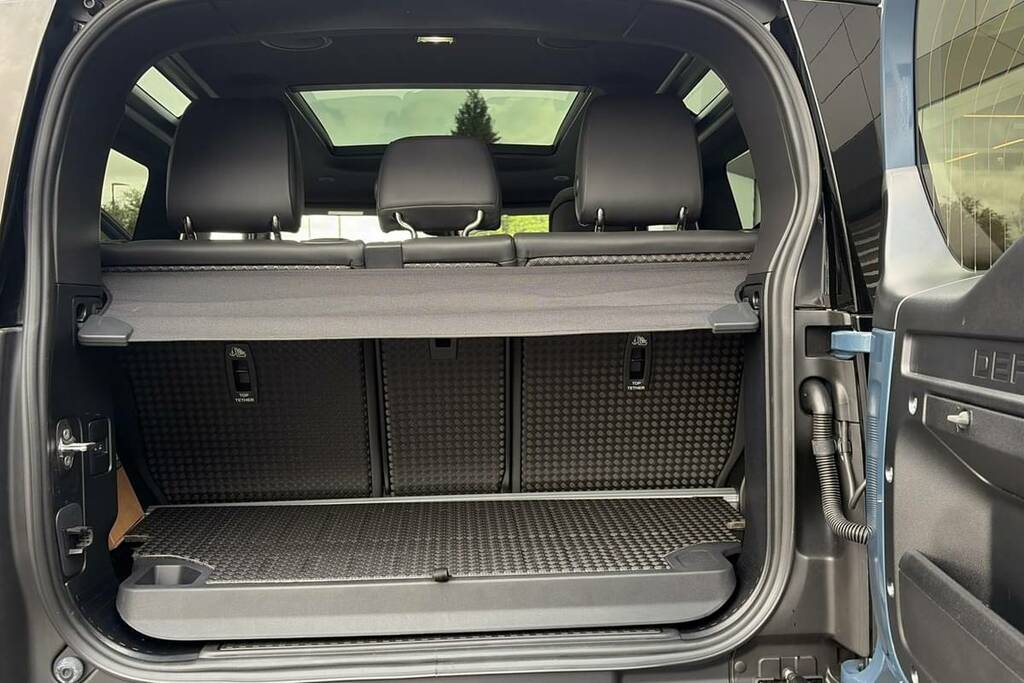 Land Rover Defender 90 3.0 D250 X-dynamic Hse 90 Blue #2
