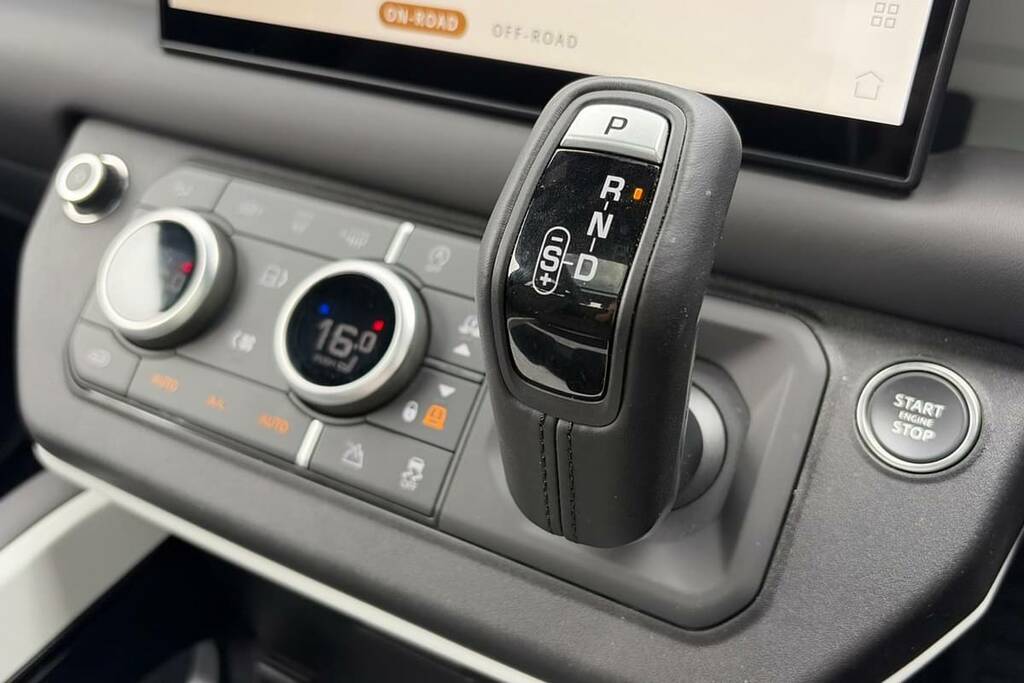 Land Rover Defender 90 3.0 D250 X-dynamic Hse 90 Blue #5