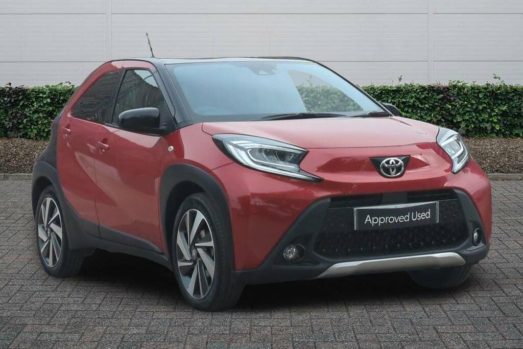 Toyota Aygo X 1.0 Vvt-i Exclusive Red