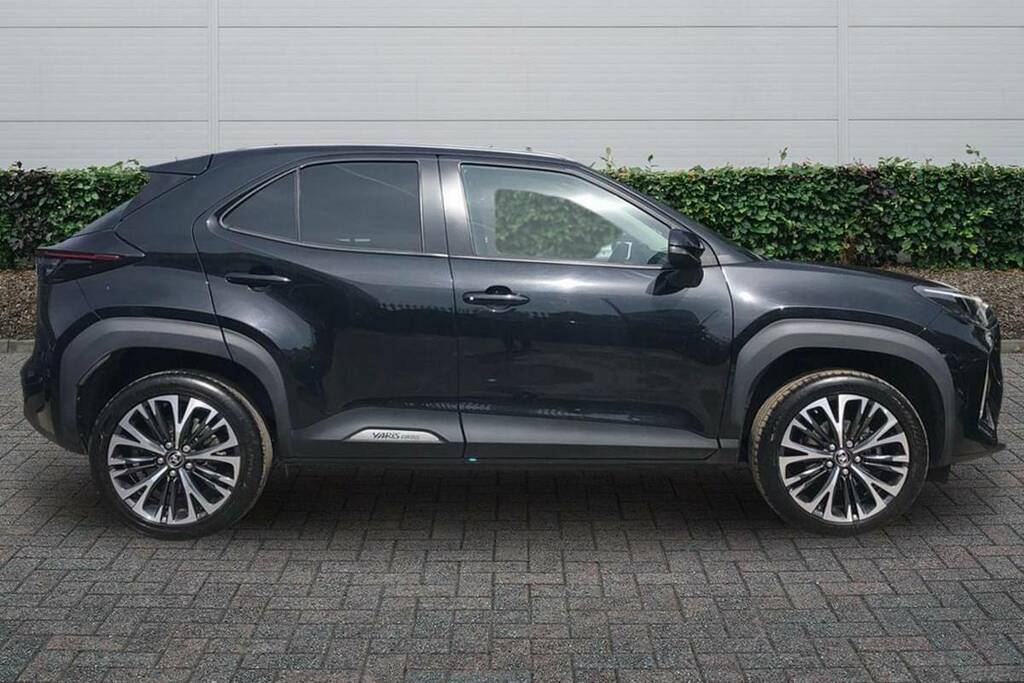 Toyota Yaris Cross Excel Grey #4