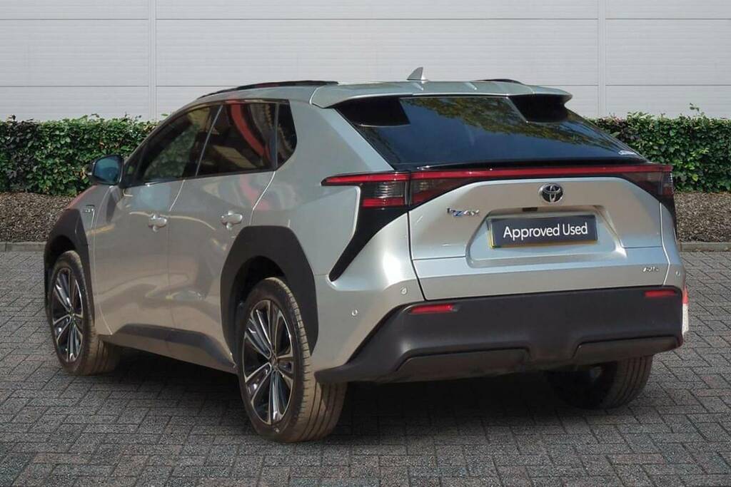 Toyota bZ4X 160Kw Premiere Edition 71.4Kwh Awd 11Kw Silver #2
