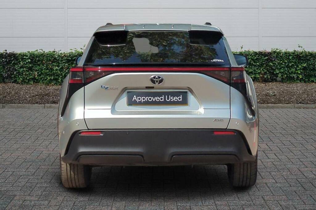 Toyota bZ4X 160Kw Premiere Edition 71.4Kwh Awd 11Kw Silver #4