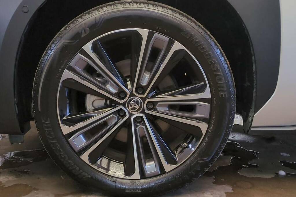 Toyota bZ4X Vision Blue #15