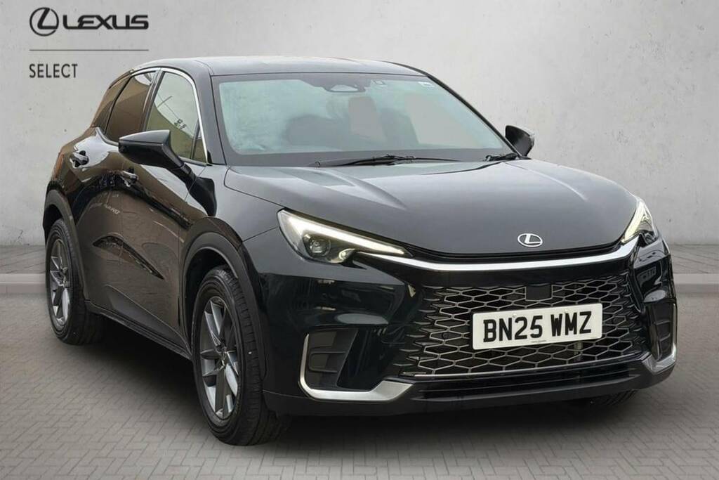 Lexus LBX 1.5 Premium E-cvt Black