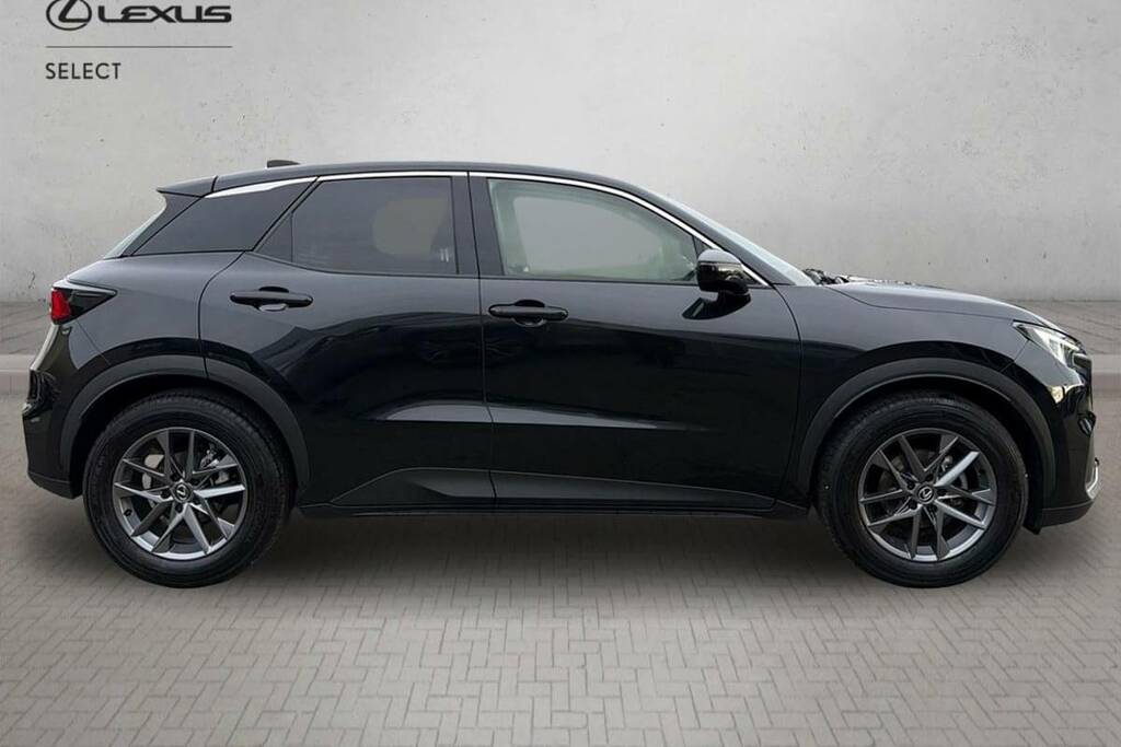 Lexus LBX 1.5 Premium E-cvt Black #5