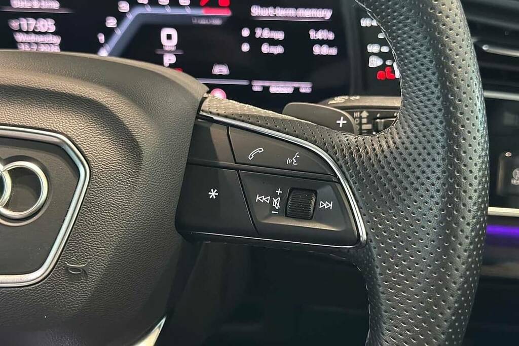 Audi Q8 Sq8 Tfsi Quattro Black Edition Tiptronic Black #24