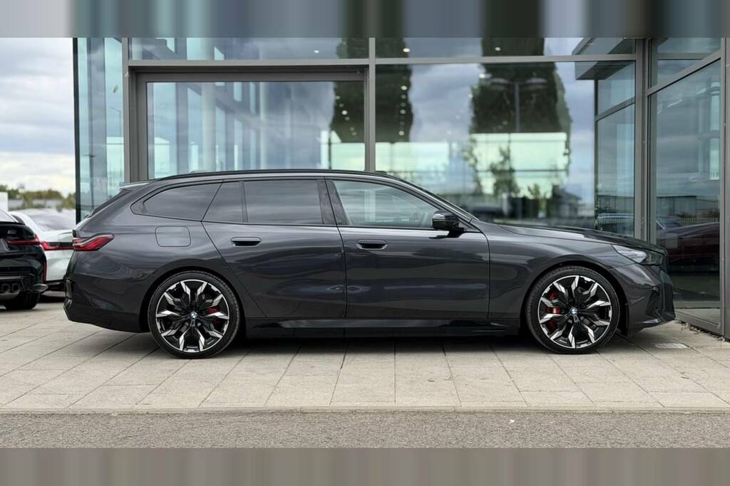 BMW i5 250Kw Edrive40 M Sport Pro 84Kwh Grey #3