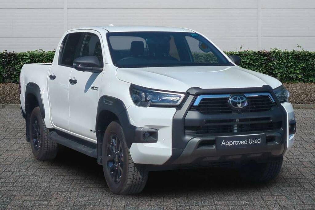Toyota HILUX Invincible X Dcab Pick Up 2.8 D 48V White