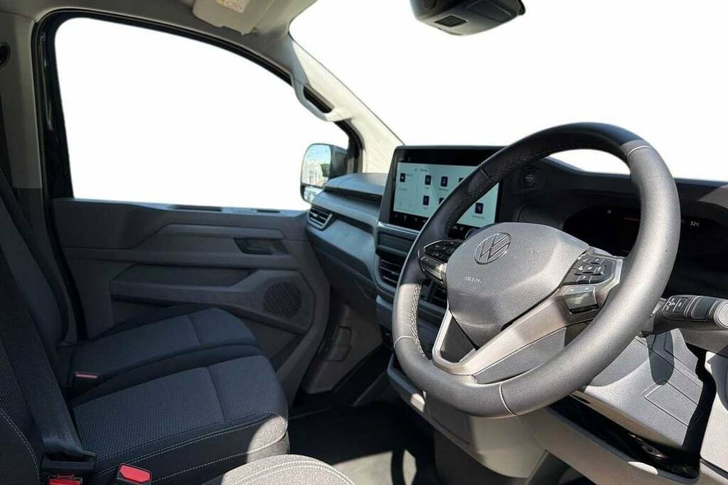 Volkswagen E-Transporter 160Kw 65Kwh Commerce Pro Van Black #6