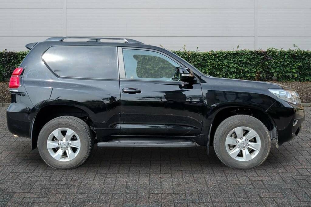 Toyota Land Cruiser 2.8D 204 Active Commercial Black #5
