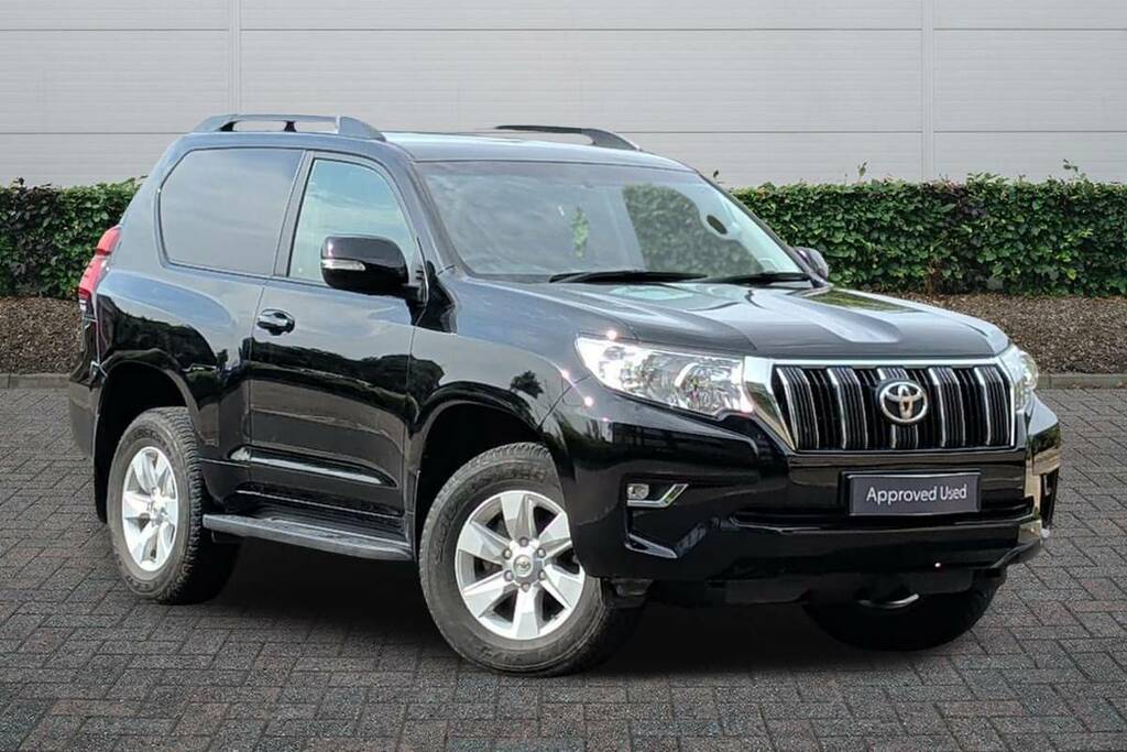 Toyota Land Cruiser 2.8D 204 Active Commercial Black