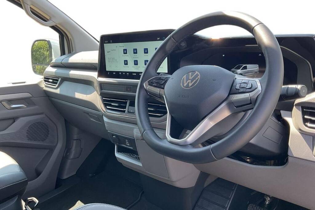 Volkswagen Transporter Shuttle 210Kw 65Kwh Minibus Style White #4