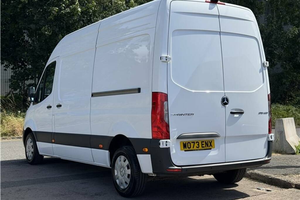 Mercedes-Benz Sprinter 3.5T H1 Premium Van White #5
