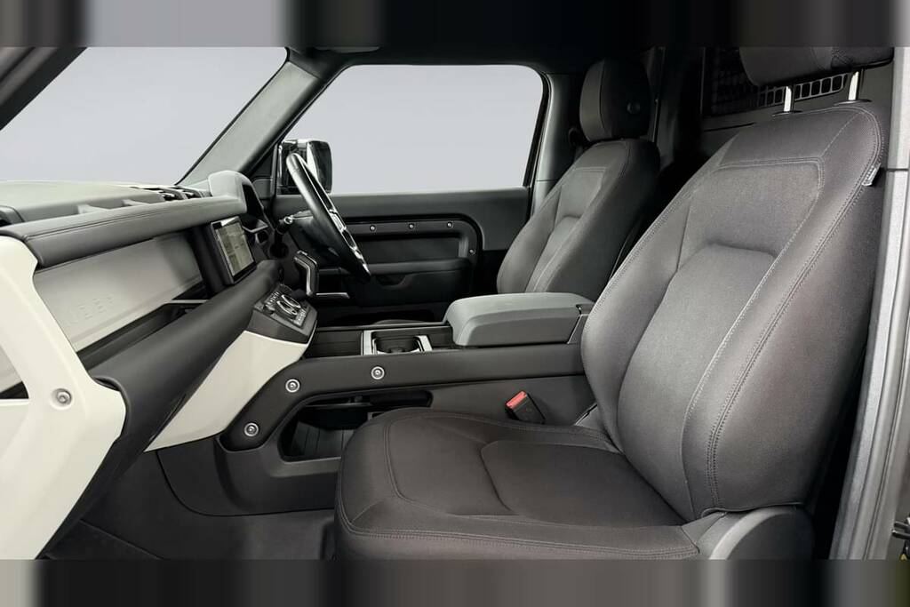 Land Rover Defender 110 3.0 D250 Hard Top Black #3