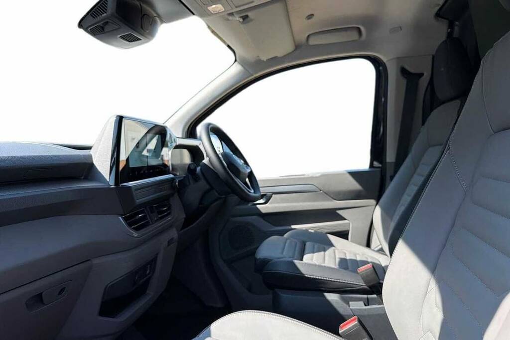 Volkswagen E-Transporter 100Kw 65Kwh Commerce Pro Van Black