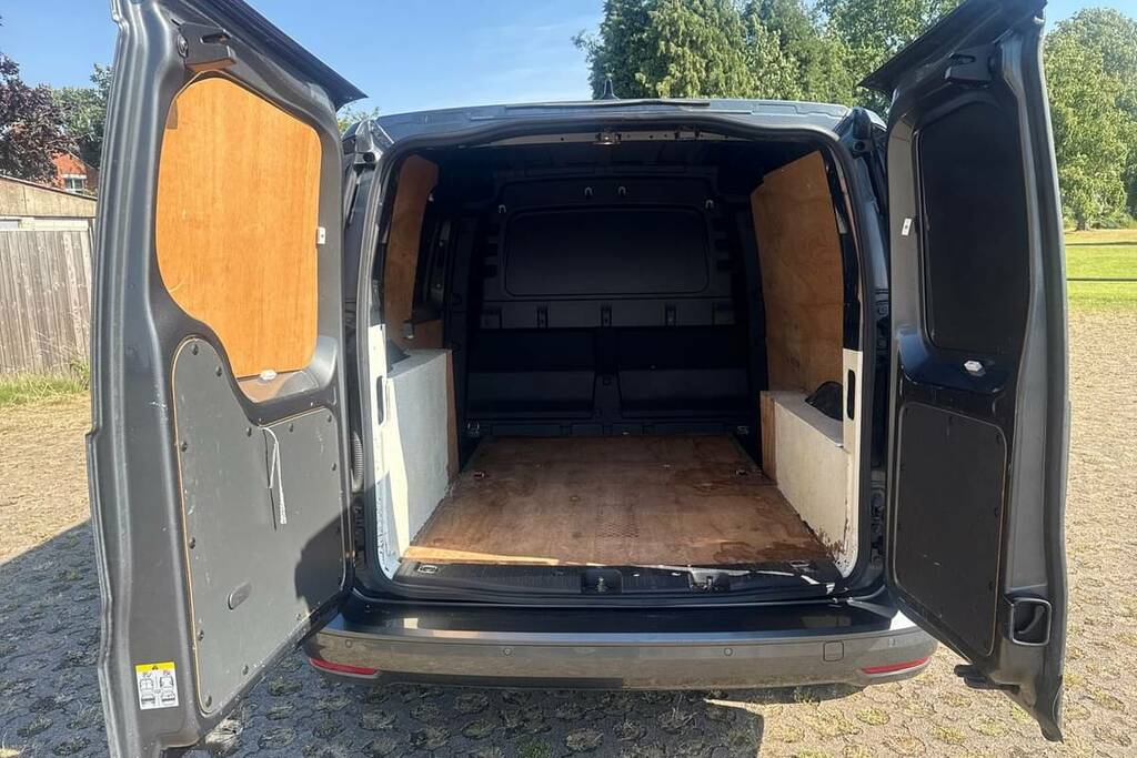 Volkswagen Caddy 2.0 Tdi 102Ps Commerce Pro Van Grey #2