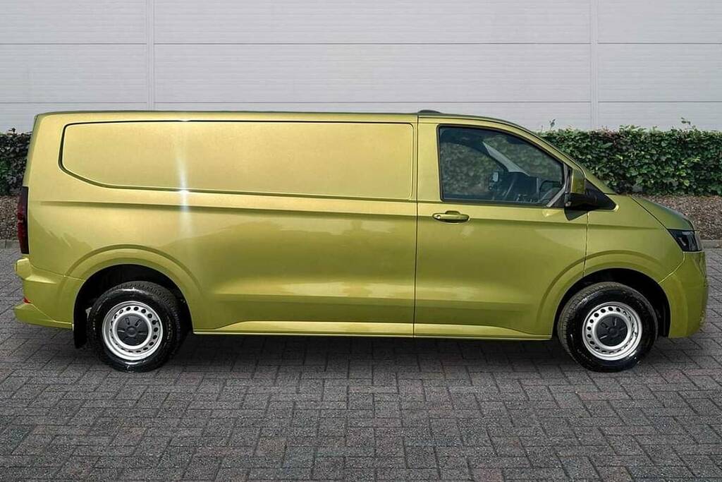 Volkswagen E-Transporter 100Kw 65Kwh Commerce Plus Van Green #4
