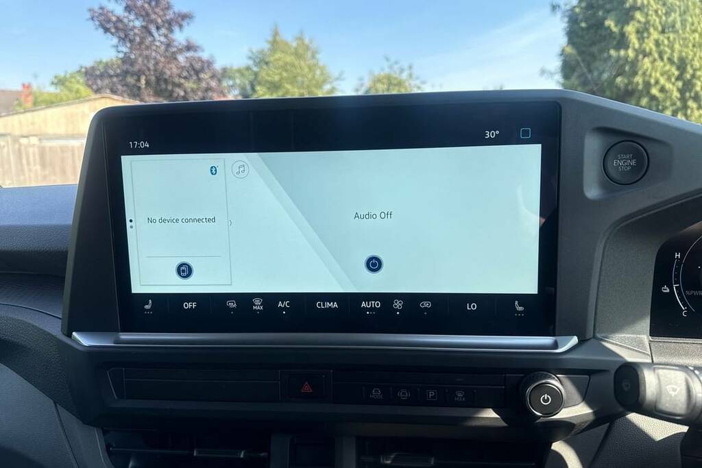 Volkswagen E-Transporter 100Kw 65Kwh Commerce Plus Van Green #3