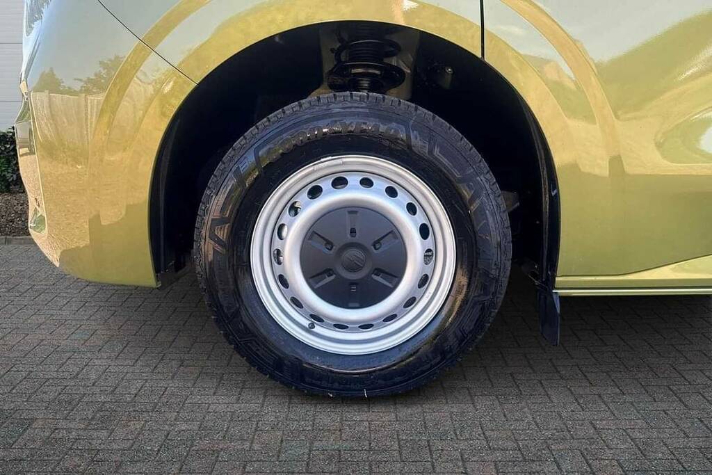 Volkswagen E-Transporter 100Kw 65Kwh Commerce Plus Van Green #5