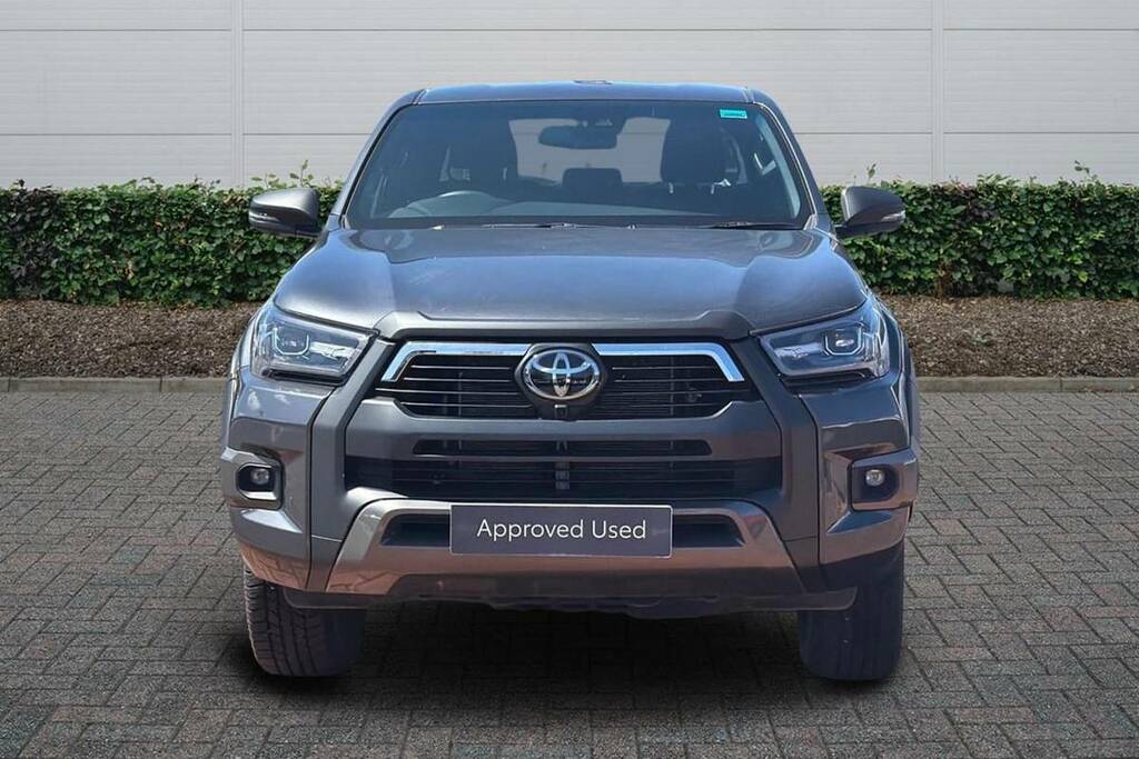 Toyota HILUX Invincible X Dcab Pick Up 2.8 D 48V Grey #3