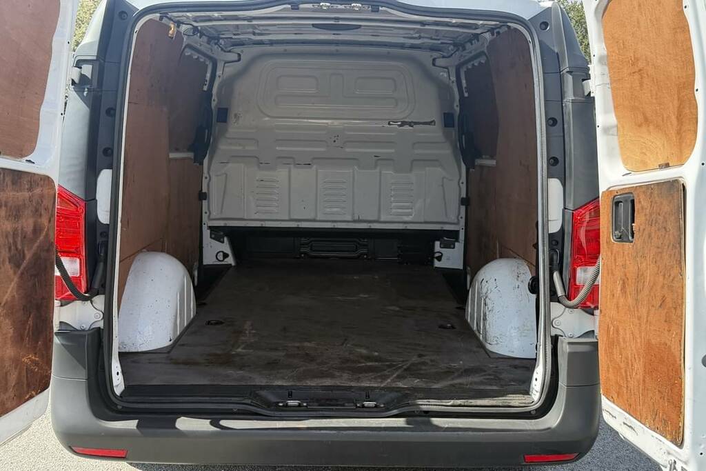 Mercedes-Benz Vito 114Cdi Progressive Van 9G-tronic White #2