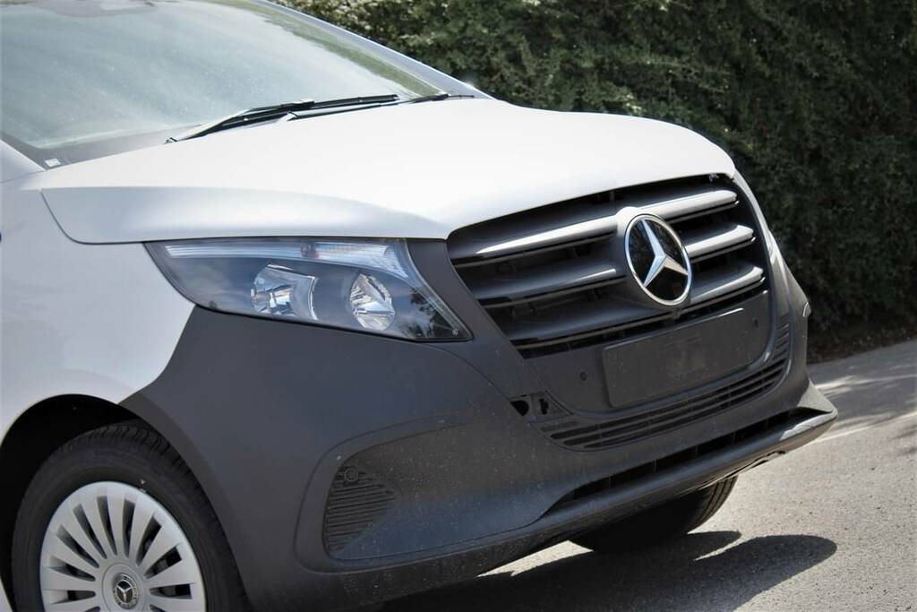 Mercedes-Benz Vito 114Cdi Pro Van White #5