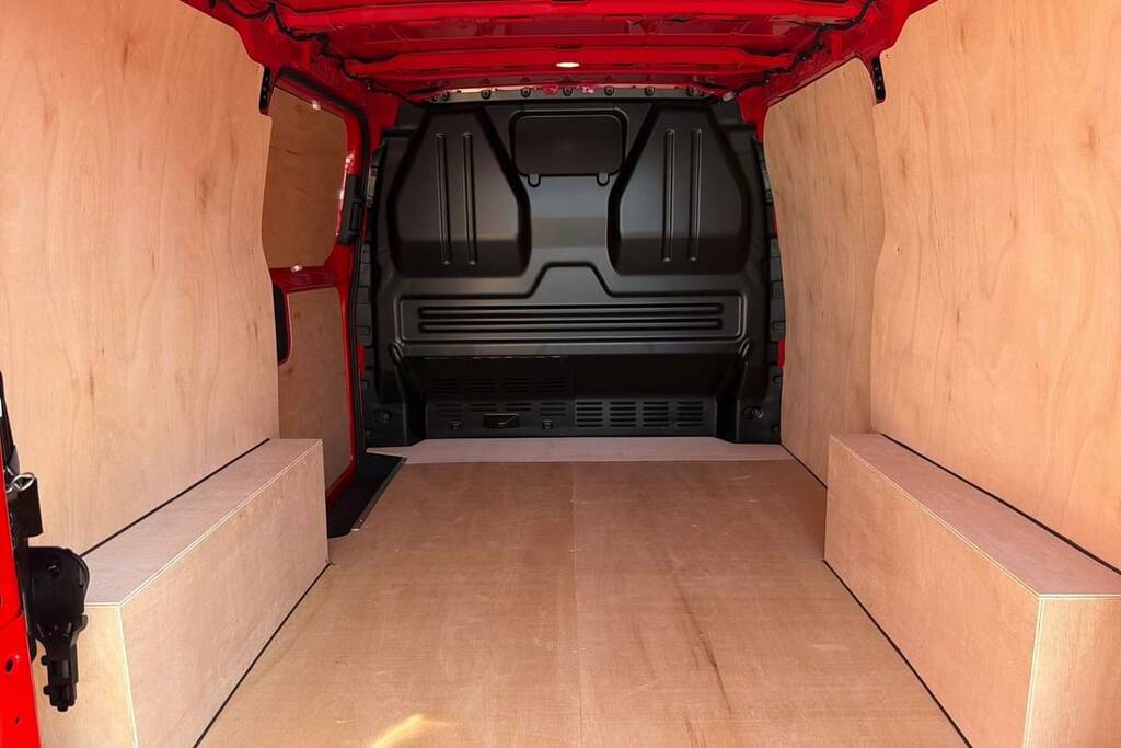 Volkswagen Transporter 2.0 Tdi 110 Commerce Plus Van Red #2
