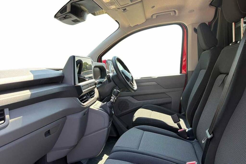 Volkswagen Transporter 2.0 Tdi 110 Commerce Plus Van 5 Plus VA26MZG Red #2