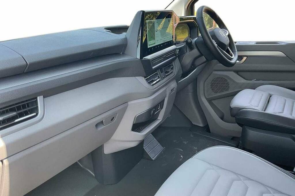 Volkswagen Transporter 2.0 Tdi 170 Commerce Pro Van 5 Plus BW26YYF Green #2