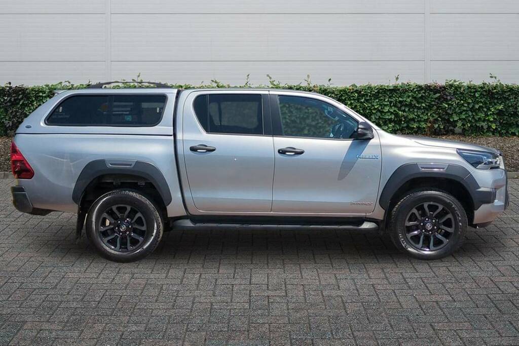 Toyota HILUX Invincible X Dcab Pick Up 2.8 D-4d Silver #5
