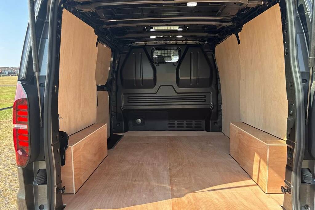 Volkswagen Transporter 2.0 Tdi 150 Commerce Pro Van #2