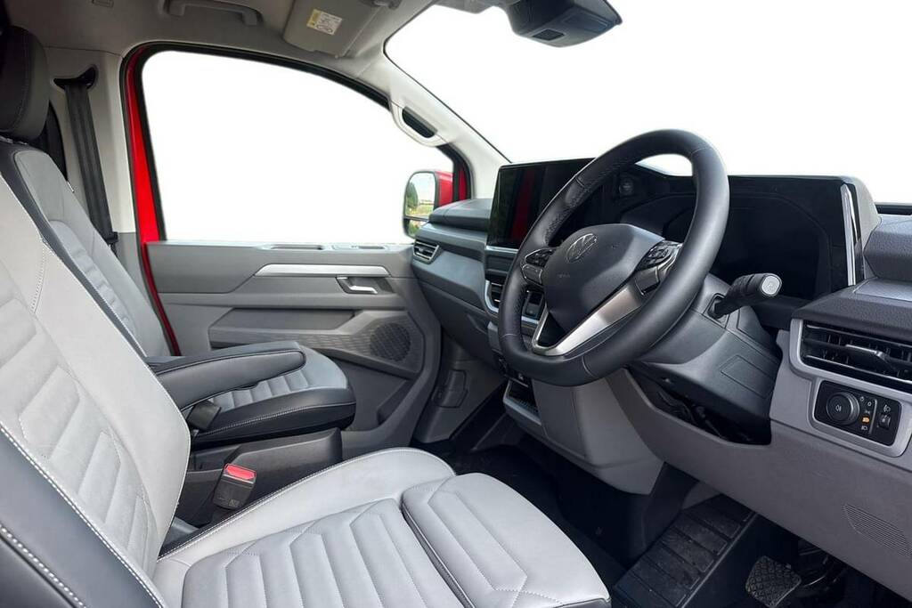 Volkswagen Transporter 2.0 Tdi 150 Commerce Pro Van 5 Plus BC26AHJ Red #4