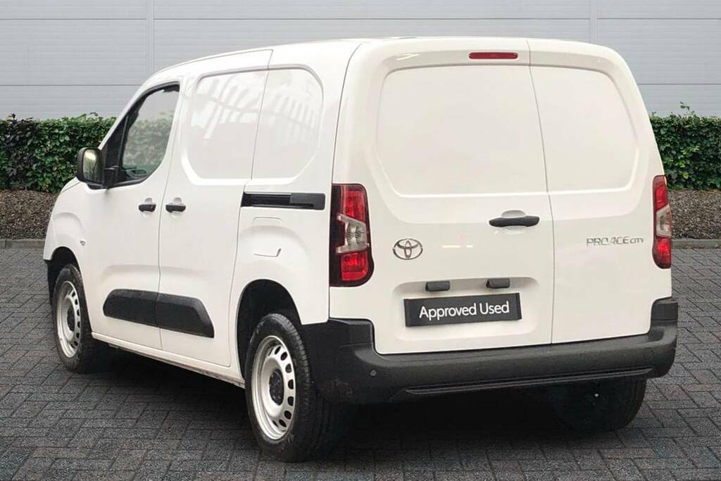 Toyota Proace City 1.5D 100 Active Van VK75SHV White #2