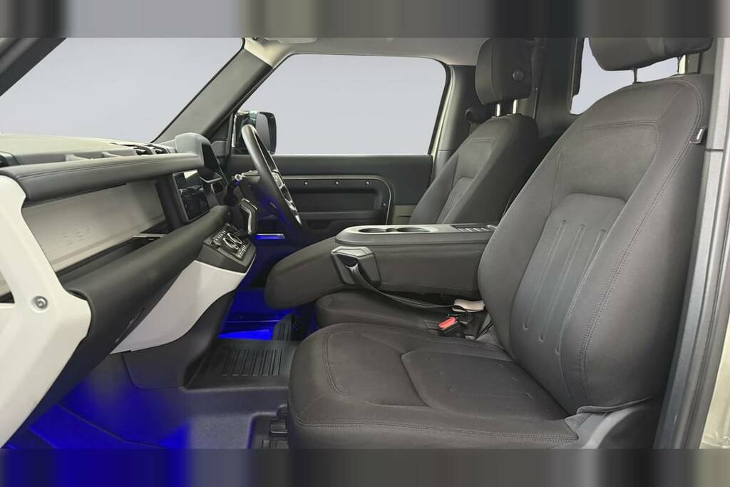 Land Rover Defender 90 3.0 D200 Hard Top 3 Seat Green #3