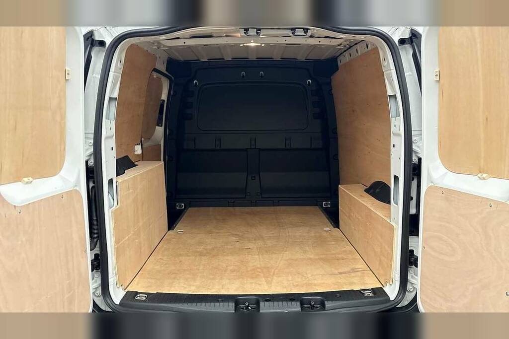 Volkswagen Caddy 2.0 Tdi 102Ps Commerce Van Businesstech Pack White #6