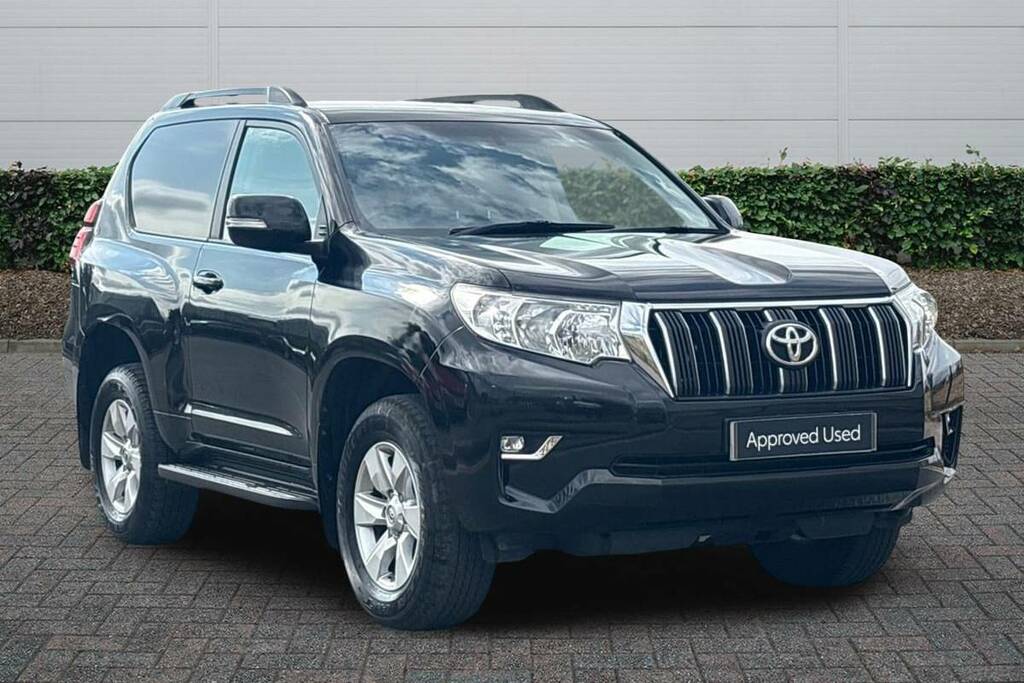 Toyota Land Cruiser 2.8D 204 Active Commercial Black