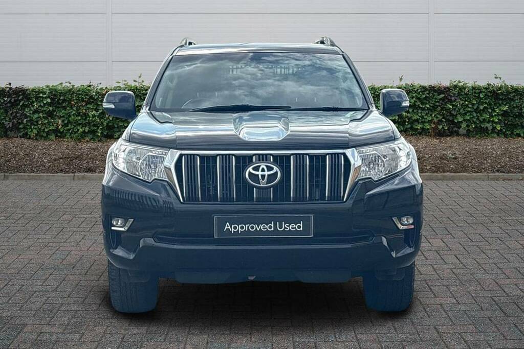 Toyota Land Cruiser 2.8D 204 Active Commercial Black #3