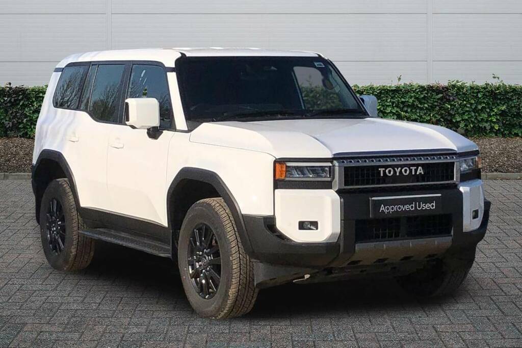 Toyota Land Cruiser 2.8D 205 Commercial White