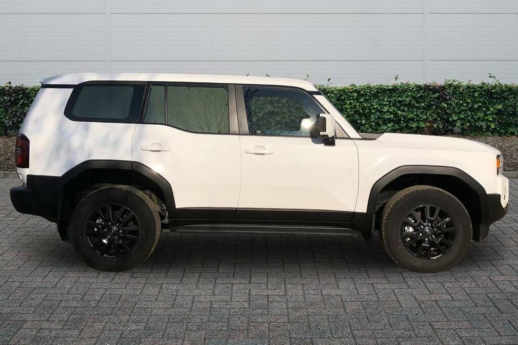 Toyota Land Cruiser 2.8D 205 Commercial White #4
