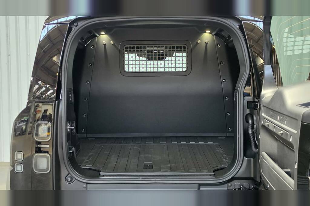 Land Rover Defender 90 D350 90 X-dynamic Hse #10