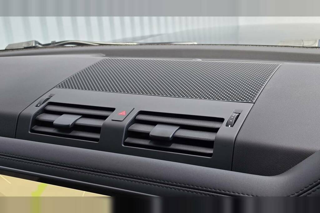 Land Rover Defender 90 D350 90 X-dynamic Hse #24