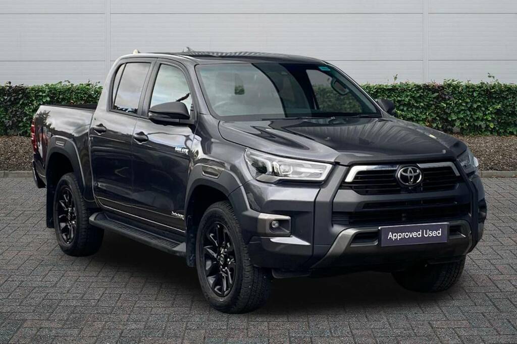 Toyota HILUX Invincible X Dcab Pick Up 2.8 D 48V Grey