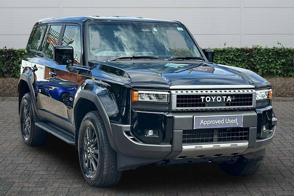 Toyota Land Cruiser 2.8D 205 Commercial Black