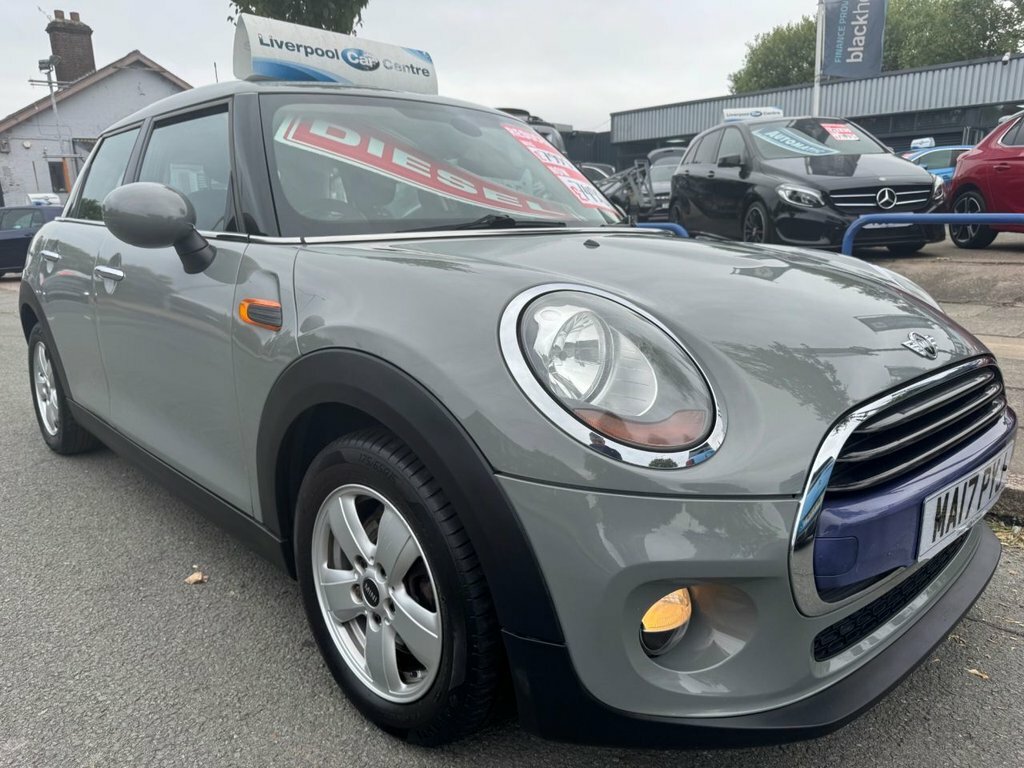 Mini Hatch 1.5L Cooper D Grey